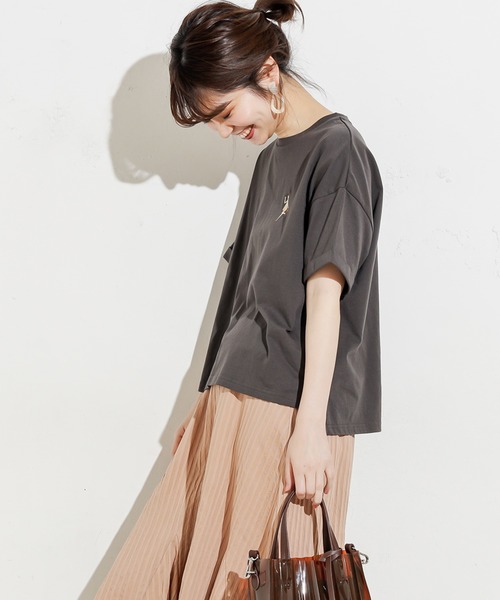 natural couture（ナチュラルクチュール）の「女の子の1日刺繍Tシャツ（Tシャツ/カットソー・レディース・オフホワイト/ミント/ナチュラル/スミクロ・FREE）」の11枚目の写真