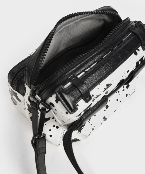 CHARLES & KEITH（チャールズ & キース）の「ダブルジップバッグ / Double Zip Bag（ショルダーバッグ・レディース・レッド系その他/ブラック/ホワイト/ブルー系その他3・S）」の8枚目の写真