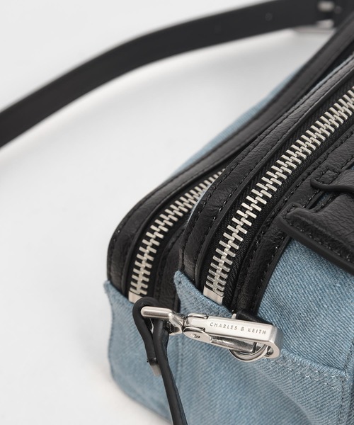 CHARLES & KEITH（チャールズ & キース）の「ダブルジップバッグ / Double Zip Bag（ショルダーバッグ・レディース・レッド系その他/ブラック/ホワイト/ブルー系その他3・S）」の14枚目の写真