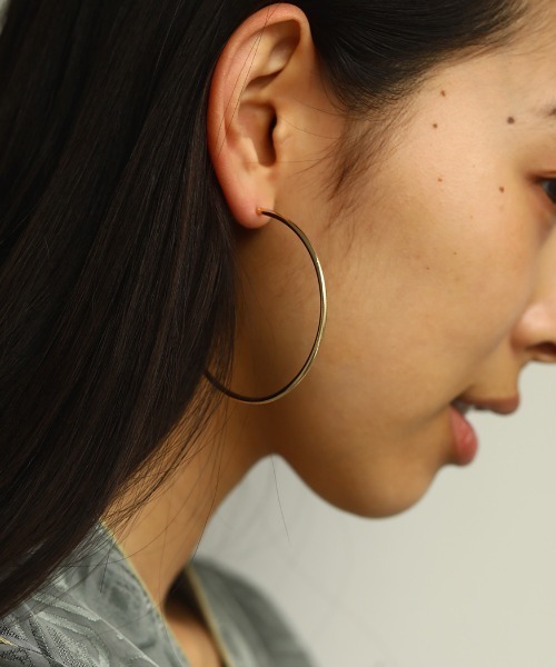 TODAYFUL（トゥデイフル）の「ティンフープピアス（ピアス（両耳用）・レディース・シルバー/ゴールド・FREE）」の3枚目の写真