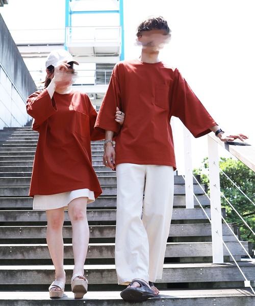 PairPair（ペアペア）の「ポケット付きビッグＴ(ユニセックス)（Tシャツ/カットソー・メンズ・オフホワイト/サックスブルー/スミクロ/レンガ/モカ・FREE）」の16枚目の写真