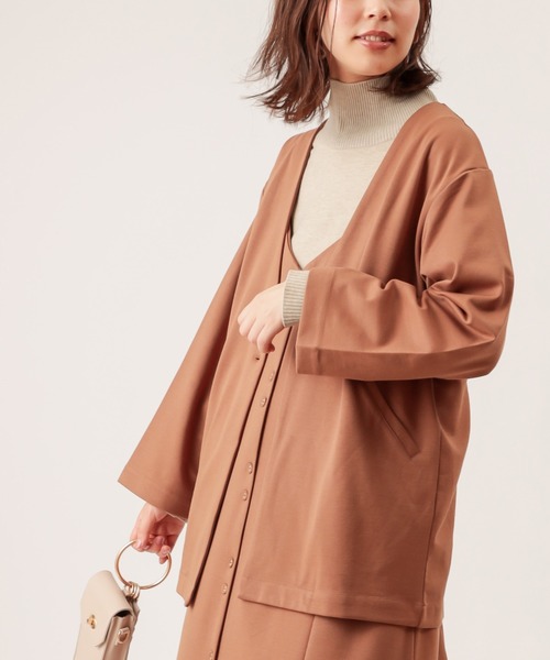 natural couture（ナチュラルクチュール）の「ノーカラーゆるっとジャケット（ノーカラージャケット・レディース・ダークブラウン/ベージュ/ピンク/ライトベージュ・FREE）」の2枚目の写真