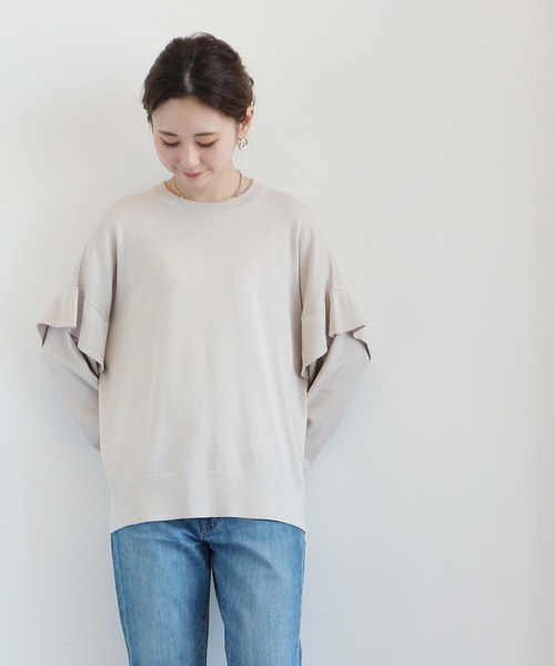 AMERICAN HOLIC（アメリカンホリック）の「ショルダーフリルニットプルオーバー ＊（ニット/セーター・レディース・ブラック/ブルー/ライトベージュ・FREE）」の6枚目の写真