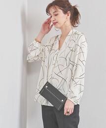極美品 ユナイテッドアローズ ラインプリント Vネック ブラウス サイズ38 UNITED ARROWS（ユナイテッドアローズ）の「UBC ラインプリント