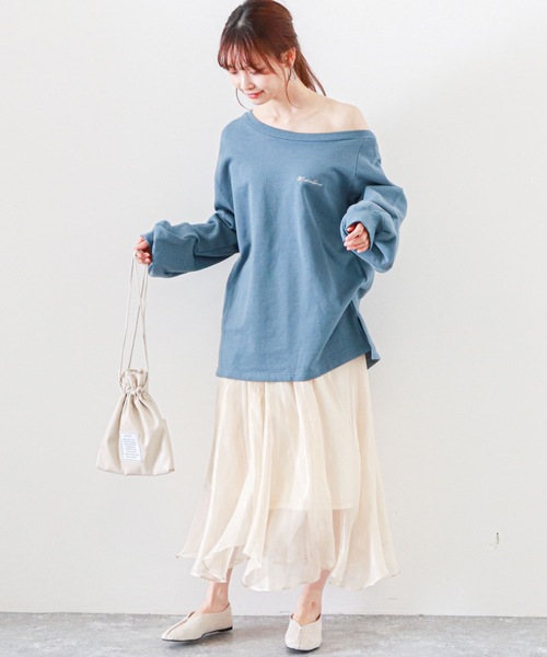 archives(アルシーヴ)の「アシメ裏毛プルオーバー(Tシャツ/カットソー・レディース・ブルー/オフホワイト/ベージュ・MEDIUM)」の10枚目の写真
