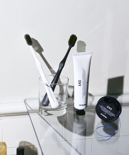 VITAL MATERIAL（ヴァイタルマテリアル）の「AND VITAL MATERIAL デンタルフロス レモン（オーラルケア/歯磨きグッズ・メンズ・ブラック・FREE）」の4枚目の写真