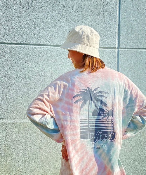 ROXY（ロキシー）の「SURF CLUB L/S/ロキシーバックプリント長袖ロンT（Tシャツ/カットソー・レディース・レッド/アクア/ホワイト/ピンク系その他・SMALL/MEDIUM/LARGE）」の4枚目の写真