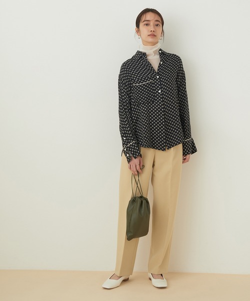 ADAM ET ROPE'（アダムエロペ）の「【セットアップ対応】ハートプリントシャツ（シャツ/ブラウス・レディース・ブラック・FREE）」の8枚目の写真