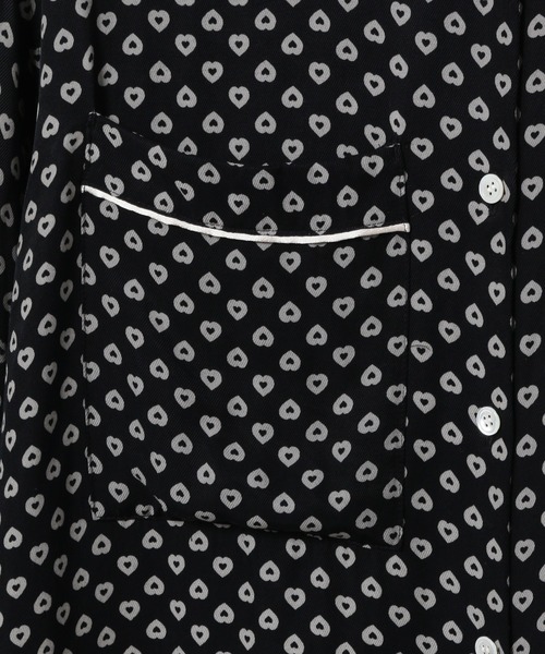 ADAM ET ROPE'（アダムエロペ）の「【セットアップ対応】ハートプリントシャツ（シャツ/ブラウス・レディース・ブラック・FREE）」の9枚目の写真
