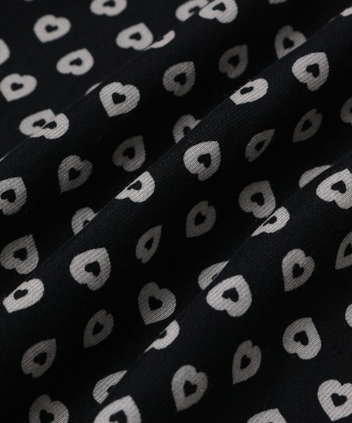 ADAM ET ROPE'（アダムエロペ）の「【セットアップ対応】ハートプリントシャツ（シャツ/ブラウス・レディース・ブラック・FREE）」の11枚目の写真