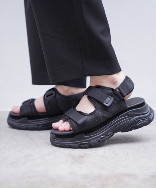 INTER FACTORY（インターファクトリー）の「ファッションインフルエンサー ゆーすけ - レイヤーソールペイズリーサンダル　made in INTER FACTORY（サンダル・メンズ・ブラック/ネイビー・SMALL/MEDIUM/LARGE）」の7枚目の写真