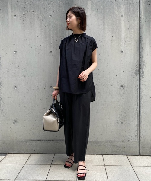 RIVE DROITE（リヴドロワ）の「大人に嬉しい二の腕カバー　オーバーフレンチブラウス（シャツ/ブラウス・レディース・オフホワイト/ブラック/サックスブルー・FREE）」の21枚目の写真