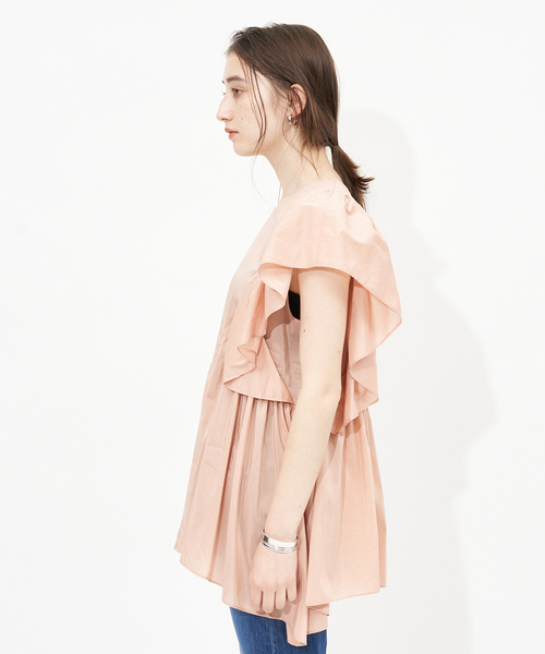 Rouge vif（ルージュヴィフ）の「フレアギャザーブラウス（シャツ/ブラウス・レディース・ライトグレー/ピンクベージュ/ダークネイビー・フリー）」の6枚目の写真