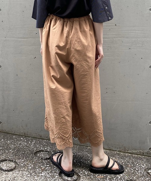 AS KNOW AS de base（アズノゥアズドゥバズ）の「楽しむコーデ刺繍パンツ　マスクセット（その他パンツ・レディース・ホワイト/ブラック/ブラウン・FREE）」の22枚目の写真