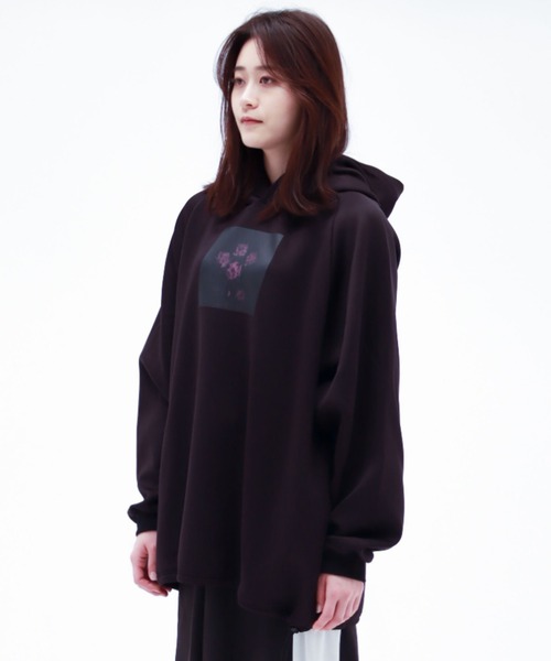 0658（ゼロロクゴーハチ）の「0658/ゼロロクゴーハチ/Graphic hoodie（パーカー・レディース・ブラック/ホワイト・FREE）」の5枚目の写真
