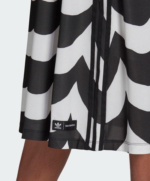 新品✨アディダス◾️レディース　ワンピース　L〜L L マリメッコ marimekko（マリメッコ）の「adidas × marimekko TANK DRESS