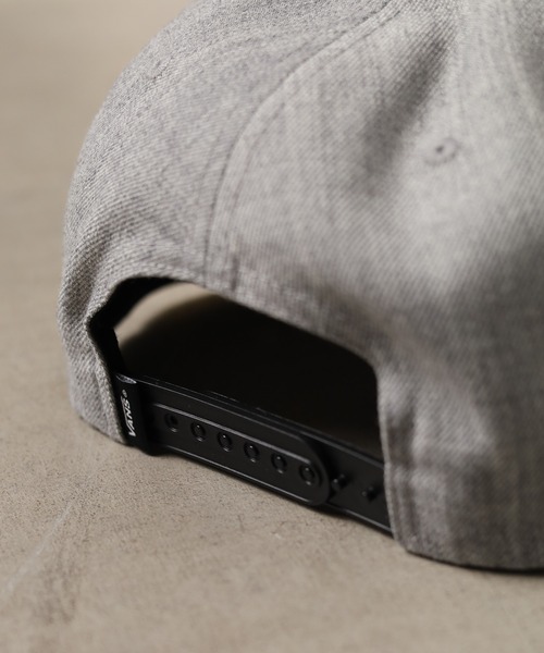 VANS（バンズ）の「/VANS/VANS DROP V Ⅱ SNAPBACK CAP（キャップ・レディース・ブラック/グレー・FREE）」の4枚目の写真