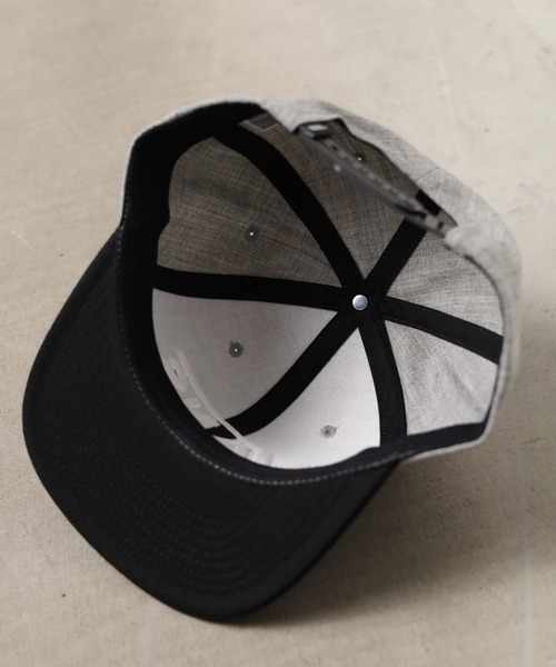 VANS（バンズ）の「/VANS/VANS DROP V Ⅱ SNAPBACK CAP（キャップ・レディース・ブラック/グレー・FREE）」の3枚目の写真