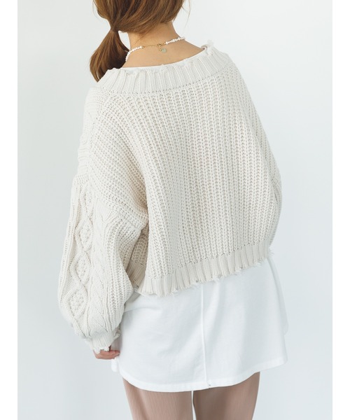 SLURR（スラ―）の「ダメージケーブルショート丈ニット（ニット/セーター・レディース・ライトブルー/オフホワイト/ラベンダー・FREE）」の7枚目の写真