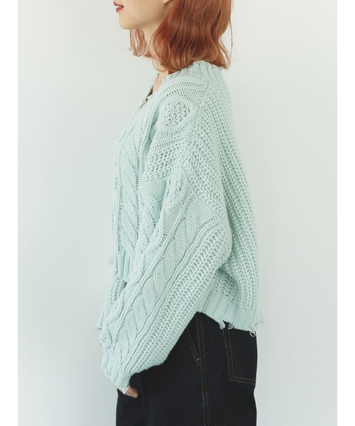 SLURR（スラ―）の「ダメージケーブルショート丈ニット（ニット/セーター・レディース・ライトブルー/オフホワイト/ラベンダー・FREE）」の17枚目の写真