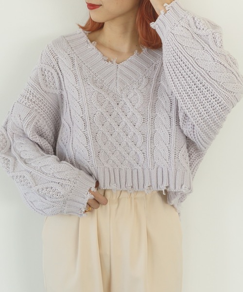 SLURR（スラ―）の「ダメージケーブルショート丈ニット（ニット/セーター・レディース・ライトブルー/オフホワイト/ラベンダー・FREE）」の15枚目の写真