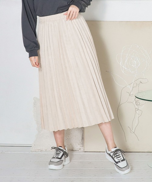 Honeys(ハニーズ)の「プリーツロングスカート(スカート・レディース・ブルー系その他/アイボリー/モカ/ベージュ・M/L/S)」の2枚目の写真