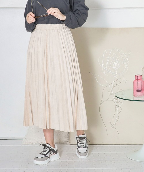 Honeys(ハニーズ)の「プリーツロングスカート(スカート・レディース・ブルー系その他/アイボリー/モカ/ベージュ・M/L/S)」の17枚目の写真