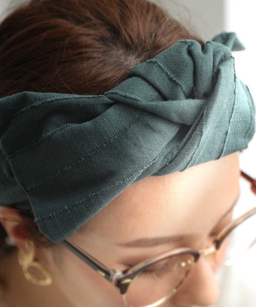 antiqua（アンティカ）の「ナチュラルな雰囲気たっぷり！コットンリネンヘアバンド（ヘアバンド・レディース・マスタード/ベージュ/ブラック/グリーン・FREE）」の4枚目の写真