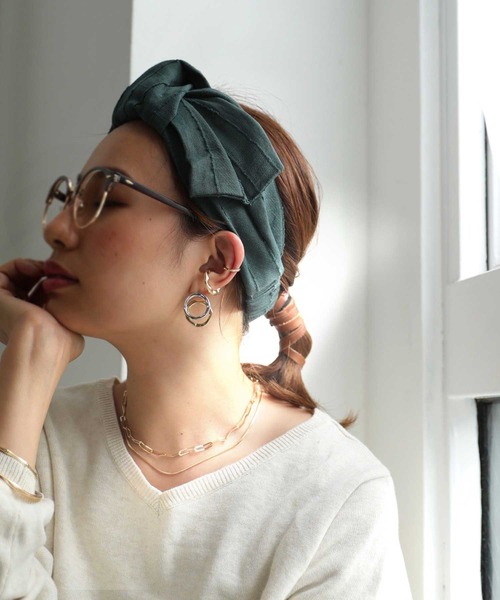 antiqua（アンティカ）の「ナチュラルな雰囲気たっぷり！コットンリネンヘアバンド（ヘアバンド・レディース・マスタード/ベージュ/ブラック/グリーン・FREE）」の6枚目の写真