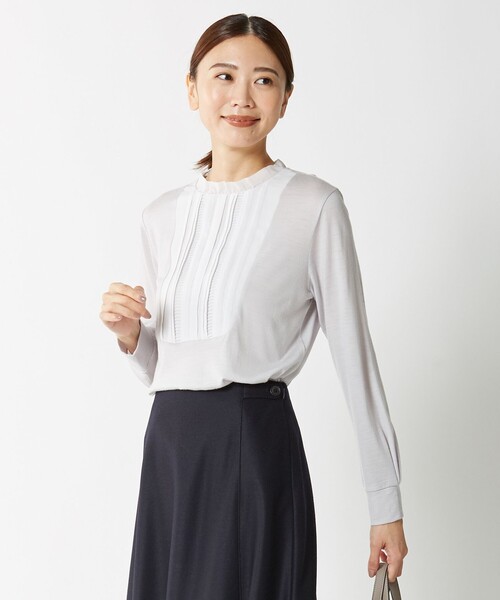 J.PRESS Ladies(J.プレス レディス)の「ウォッシャブルウールジャージー フリル襟 カットソー(Tシャツ/カットソー・レディース・ピンク系/サックスブルー系/ワイン系/ライトグレー系・SMALL)」の1枚目の写真