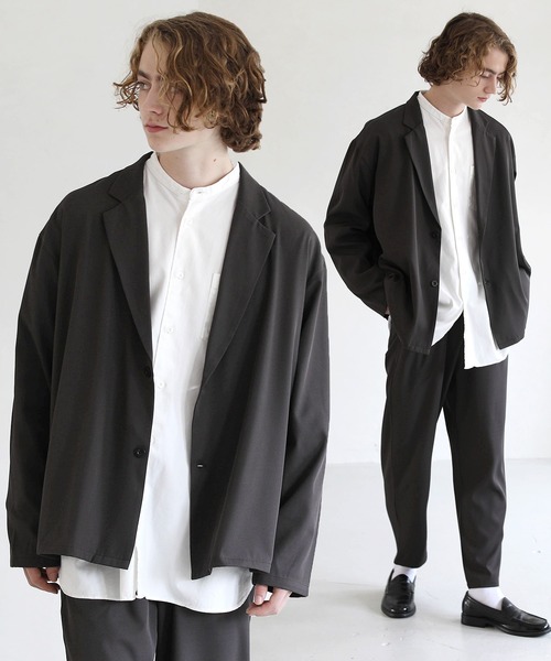 ETELIO（エテリオ）の「ポリトロ長袖テーラードシャツジャケット＆スリムストレートイージーパンツ（セットアップ・メンズ・チャコール/ブラック/ブラウン/ブルー/アイボリー・S/L/XL/M）」の3枚目の写真