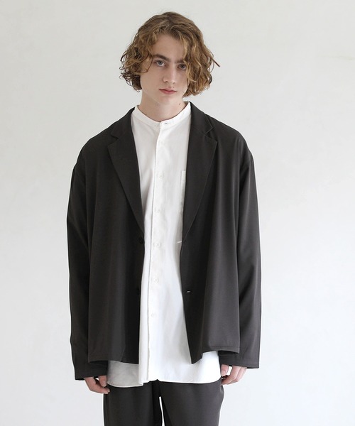 ETELIO（エテリオ）の「ポリトロ長袖テーラードシャツジャケット＆スリムストレートイージーパンツ（セットアップ・メンズ・チャコール/ブラック/ブラウン/ブルー/アイボリー・S/L/XL/M）」の11枚目の写真