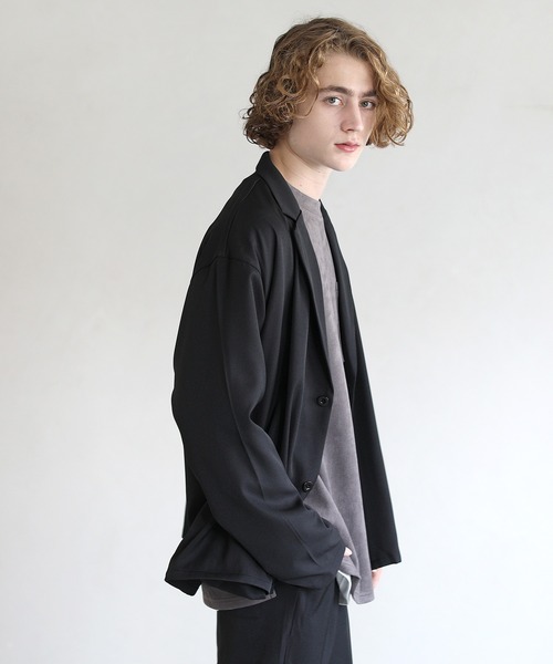 ETELIO（エテリオ）の「ポリトロ長袖テーラードシャツジャケット＆スリムストレートイージーパンツ（セットアップ・メンズ・チャコール/ブラック/ブラウン/ブルー/アイボリー・S/L/XL/M）」の7枚目の写真