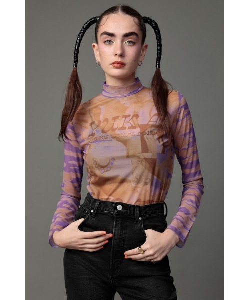 SLY(スライ)の「YUKAHIRAC X SLY PHOTO TOPS/トップス(Tシャツ/カットソー・レディース・ブルー系その他/グリーン系その他2/ピンク系その他・FREE)」の3枚目の写真