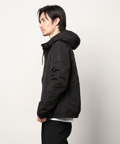 Calvin Klein(カルバン・クライン)の「テクニカル フーデッド ジャケット(その他アウター・メンズ・ブラック・S/M/L/XL)」の3枚目の写真
