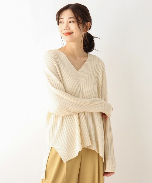 SHOO・LA・RUE（シューラルー）の「◆ゆるリブVネックニット（ニット/セーター・レディース・アイボリー/ライトパープル/グレー系その他/サンドベージュ・00）」の16枚目の写真