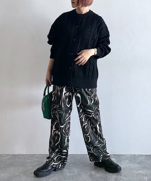 PAGEBOY（ページボーイ）の「マシュマロケーブルクルーカーディガン（ニット/セーター・レディース・ブラック/ライム/ブルー/グリーン/クリーム・FREE）」の6枚目の写真