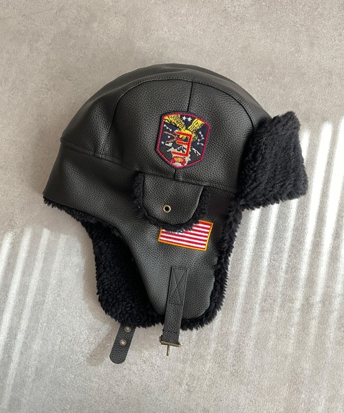 AVIREX（アヴィレックス）の「【AVIREX/アヴィレックス】フェイクレザーフライトキャップ（キャップ・メンズ・ブラック/ブラウン・FREE）」の3枚目の写真