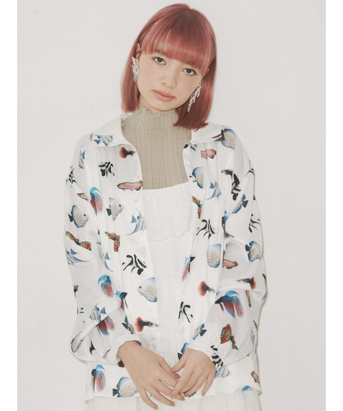 merry jenny（メリージェニー）の「熱帯魚 シャツ（シャツ/ブラウス・レディース・オフホワイト/ブラック・FREE）」の2枚目の写真