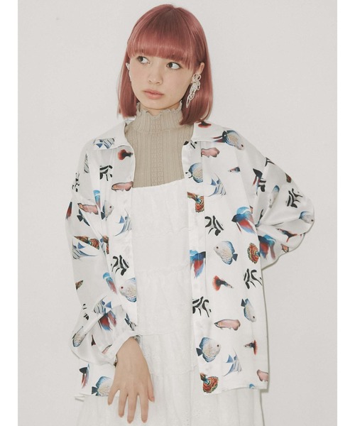 merry jenny（メリージェニー）の「熱帯魚 シャツ（シャツ/ブラウス・レディース・オフホワイト/ブラック・FREE）」の4枚目の写真