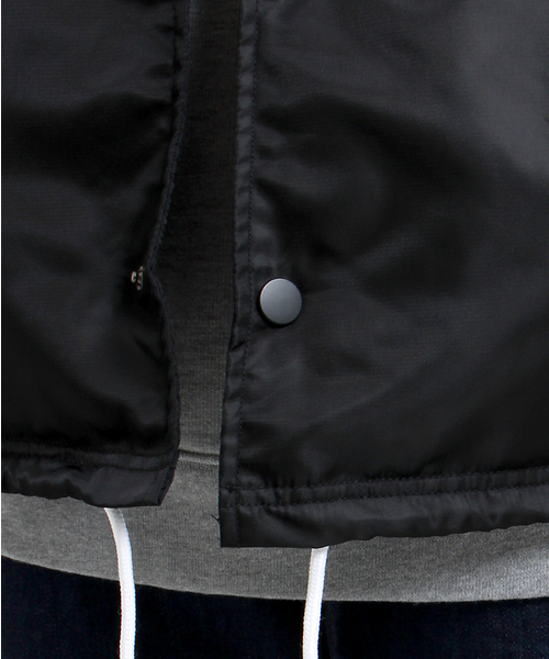 Mark Gonzales（マーク・ゴンザレス）の「∴WEGO/Mark Gonzales（マークゴンザレス）コラボコーチジャケット（ナイロンジャケット・メンズ・ブラック/ネイビー・LARGE/MEDIUM）」の8枚目の写真