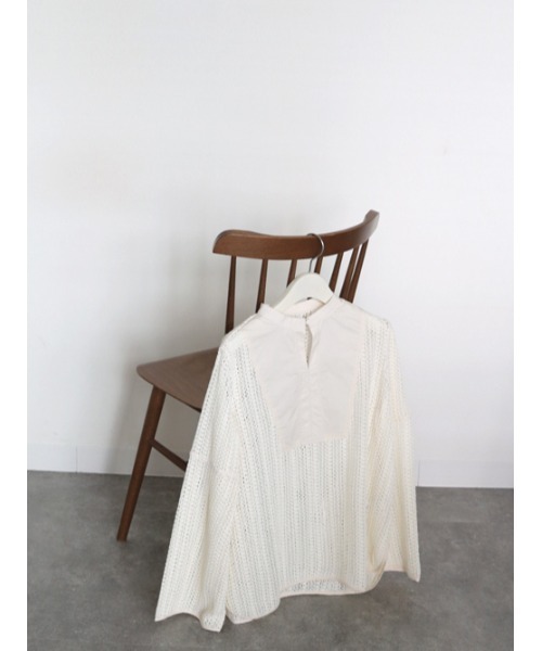 CLEIO(クレイオ)の「【CLEIO】ベルスリーブレースシャツ(シャツ/ブラウス・レディース・テラコッタ/キナリ/ベージュ/ブラウン/ブラック・FREE)」の6枚目の写真