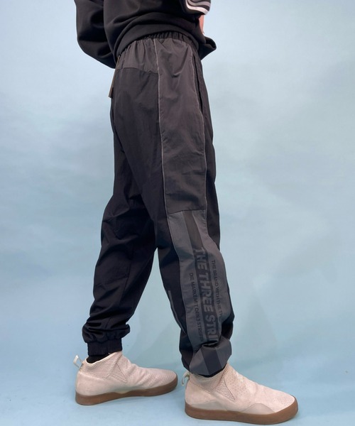 adidas(アディダス)の「adidas/アディダス THREE STRIPES ナイロンジョガーパンツ/セットアップ対応 V8565(その他パンツ・メンズ・ネイビー/ブラック・M/O/L)」の21枚目の写真