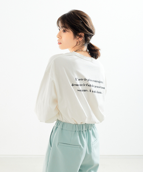 abahouse mavie（アバハウスマヴィ）の「バックロゴロンＴ（Tシャツ/カットソー・レディース・ホワイト/グレイッシュベージュ・フリー）」の3枚目の写真