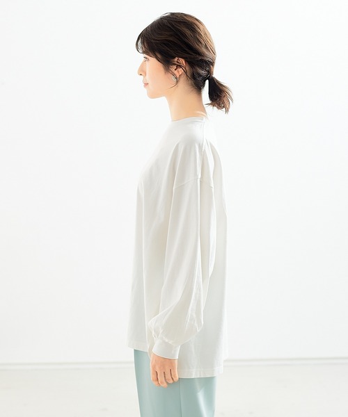 abahouse mavie（アバハウスマヴィ）の「バックロゴロンＴ（Tシャツ/カットソー・レディース・ホワイト/グレイッシュベージュ・フリー）」の11枚目の写真