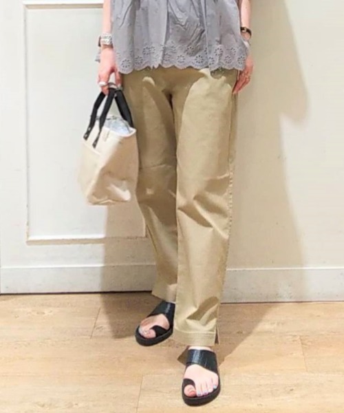 studio CLIP（スタディオクリップ）の「【ストレッチ/しわになりにくい/マシーンウォッシャブル】カジュアルサブリナパンツ[プラスサイズ]（その他パンツ・レディース・ベージュ/ネイビー/ブラウン/オフホワイト/ライトグレー/ブラック・SMALL/MEDIUM/LARGE/X-LARGE/XX-LARGE/XXX-LARGE）」の6枚目の写真