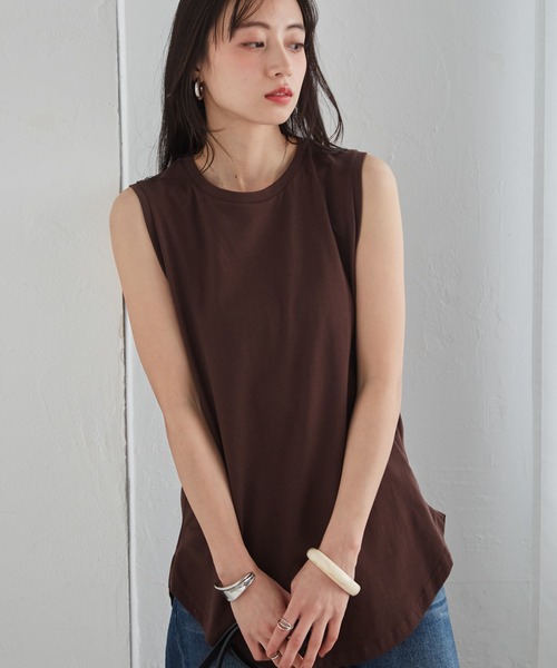 RANAN（ラナン）の「〈Beautiful Cotton　綿100％〉UVカット/接触冷感　ラウンドヘム無地タンクトップ　ロング丈（タンクトップ・レディース・ブラック/オフホワイト/モカ/ライトグレー/グリーン/ダークブラウン/オレンジ/チャコール/パープル/その他・M/L/LL）」の5枚目の写真