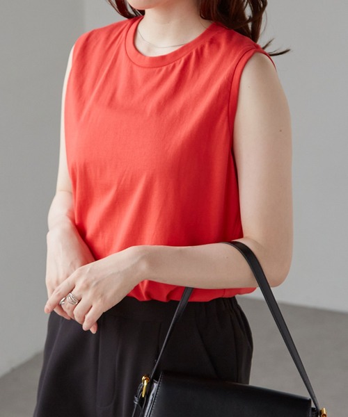 RANAN（ラナン）の「〈Beautiful Cotton　綿100％〉UVカット/接触冷感　ラウンドヘム無地タンクトップ　ロング丈（タンクトップ・レディース・ブラック/オフホワイト/モカ/ライトグレー/グリーン/ダークブラウン/オレンジ/チャコール/パープル/その他・M/L/LL）」の9枚目の写真