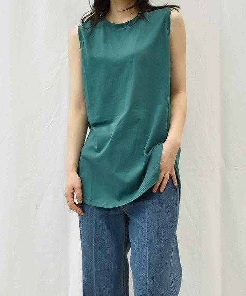 RANAN（ラナン）の「〈Beautiful Cotton　綿100％〉UVカット/接触冷感　ラウンドヘム無地タンクトップ　ロング丈（タンクトップ・レディース・ブラック/オフホワイト/モカ/ライトグレー/グリーン/ダークブラウン/オレンジ/チャコール/パープル/その他・M/L/LL）」の16枚目の写真