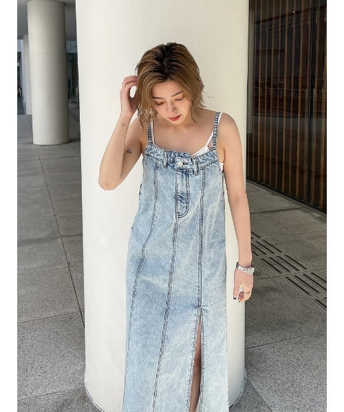 ENVYM(アンビー)の「スリットデニムOP(ワンピース・レディース・ブラック/ブルー・FREE)」の16枚目の写真